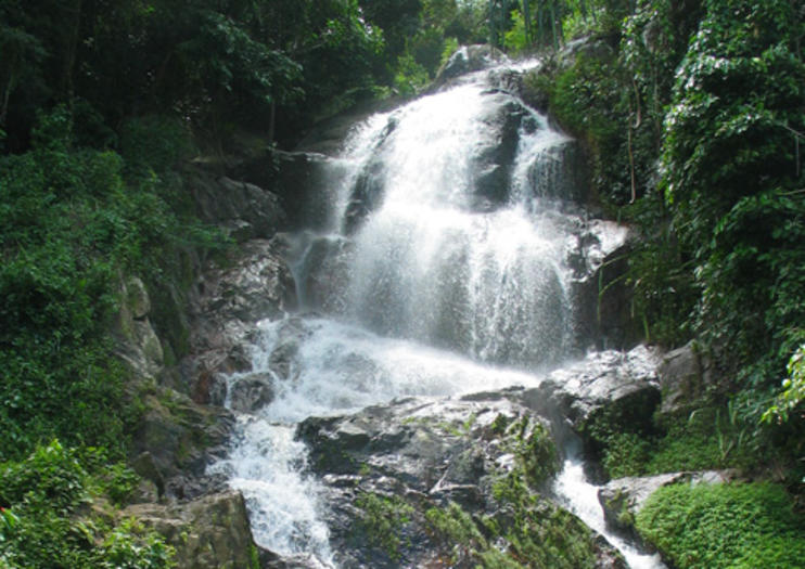 Na Muang Waterfall